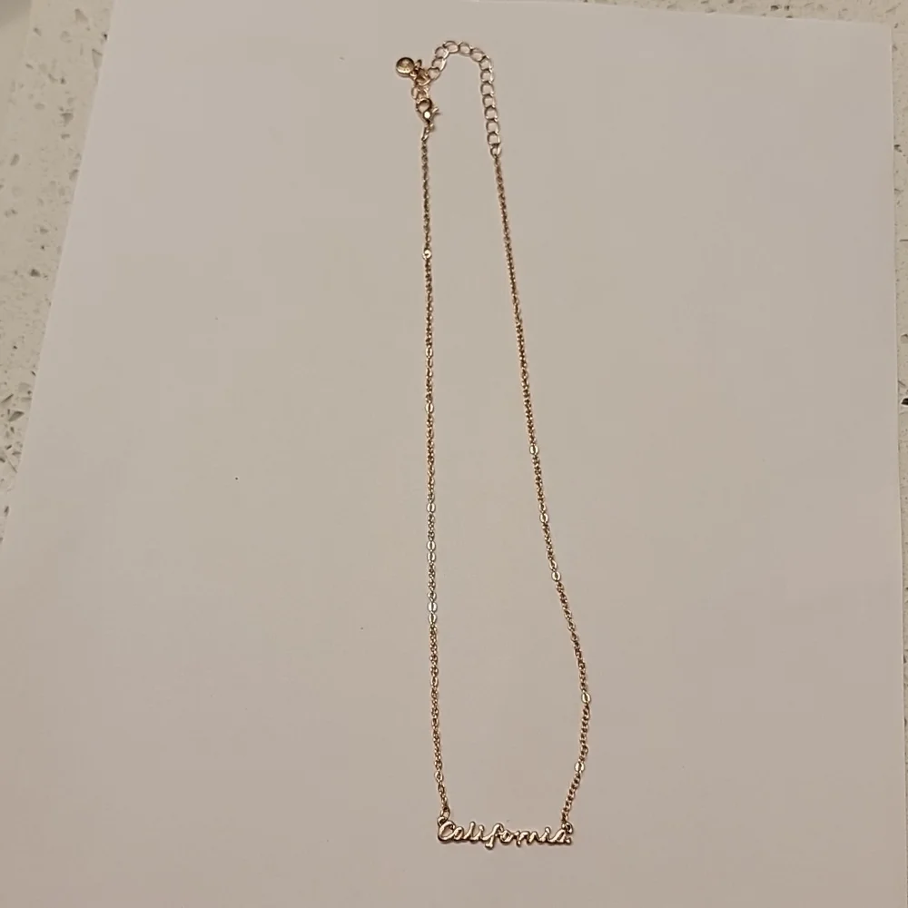 SALE 😍 4/$15* Rose Gold Tone "California" Necklace - Picture 3 of 7